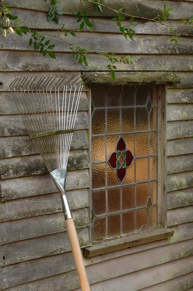 RHS Stainless Flexi-Tined Lawn Rake
