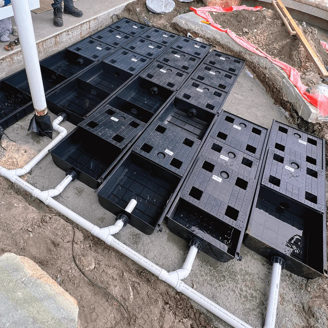 raised garden bed self watering"