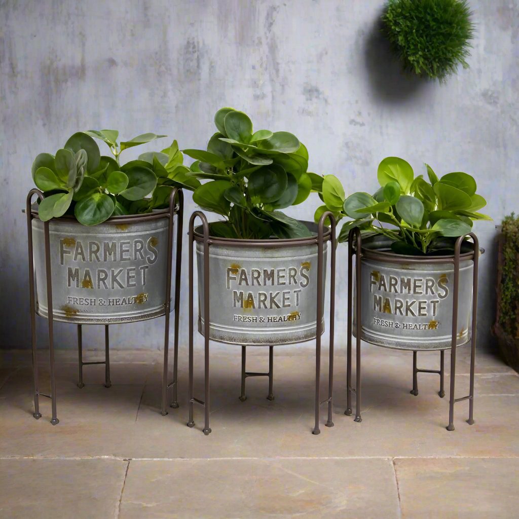 Set/3 Nested Farmers Market Planters on Stands