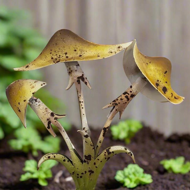 Mushroom Bunch Garden Stake