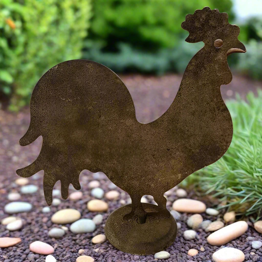 Willow & Silk Rusty 24.5cm Metal Chook Garden Figurine