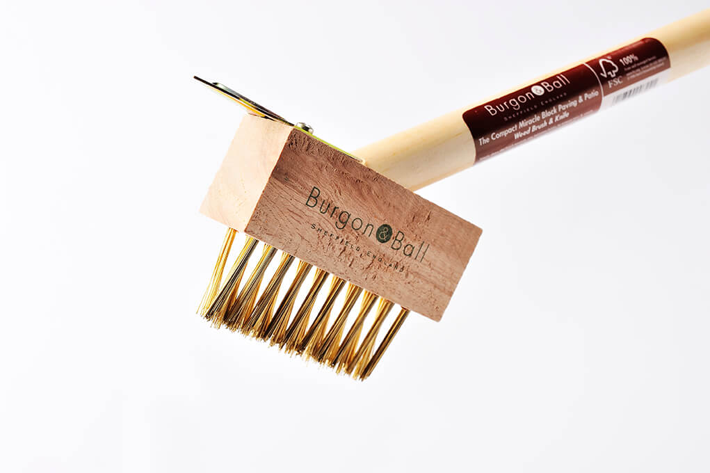 Short Miracle Block Paving Brush & Weeder