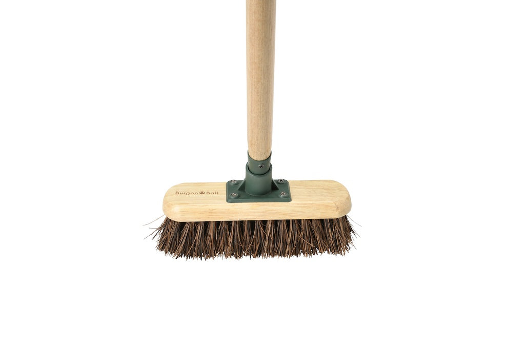 RHS 9" Deck & Scrubbing Brush Bassine