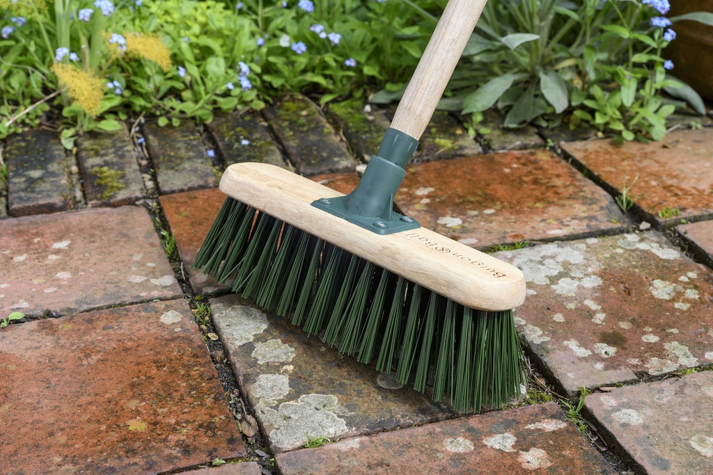 RHS Garden Brush 12" stiff PVC