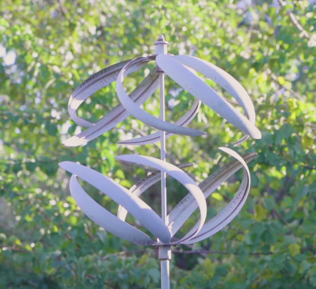 Wind Spinner East West Champagne