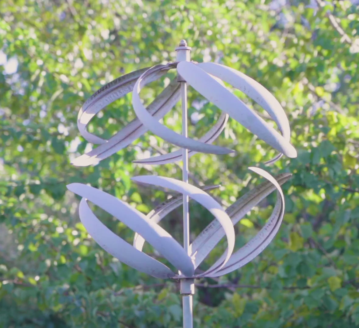 Wind Spinner East West Champagne